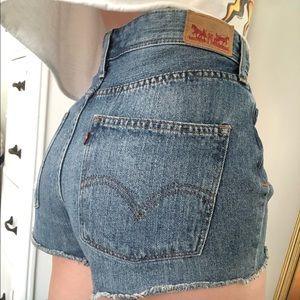 SOLD Levi’s Medium Wash High-Waisted Jean Shorts